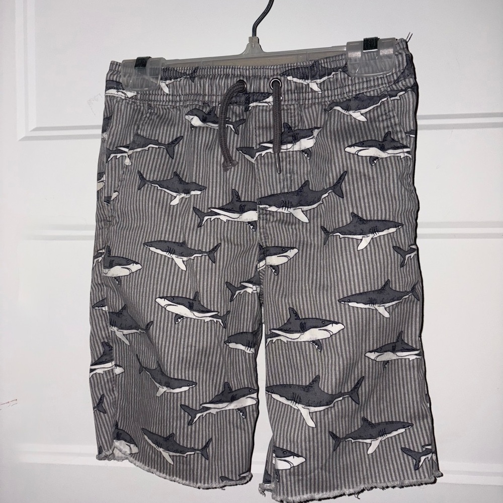 Boy’s Gray Shark-Print Drawstring Shorts Médium